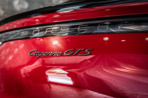 カイエンクーペ GTS Tip-S リアセンターシート 4WD