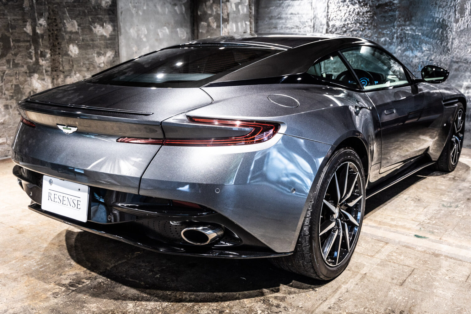 DB11 ローンチエディション