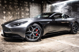 DB11 V8 左H