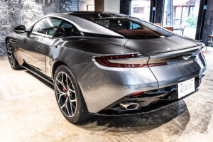 DB11 V8 左H