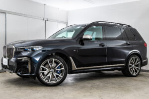 X7 M50i 4WD