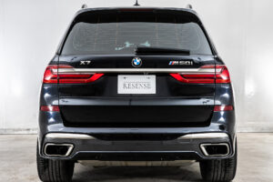 X7 M50i 4WD