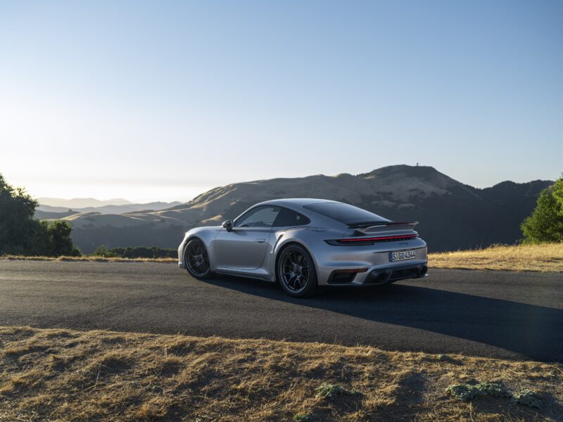 誕生50周年　ポルシェ911ターボ　1974台限定モデル「911ターボ50イヤーズ」