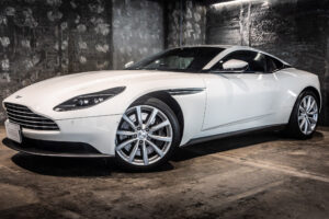 DB11 V8