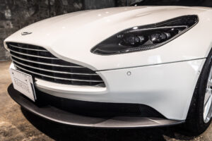 DB11 V8