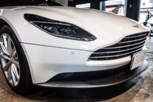 DB11 V8