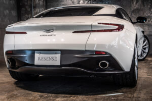 DB11 V8