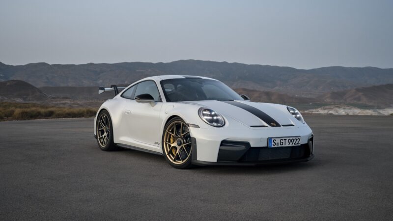 ポルシェ新型911 GT3　通常のGT3に加えツーリングパッケージも同時に登場