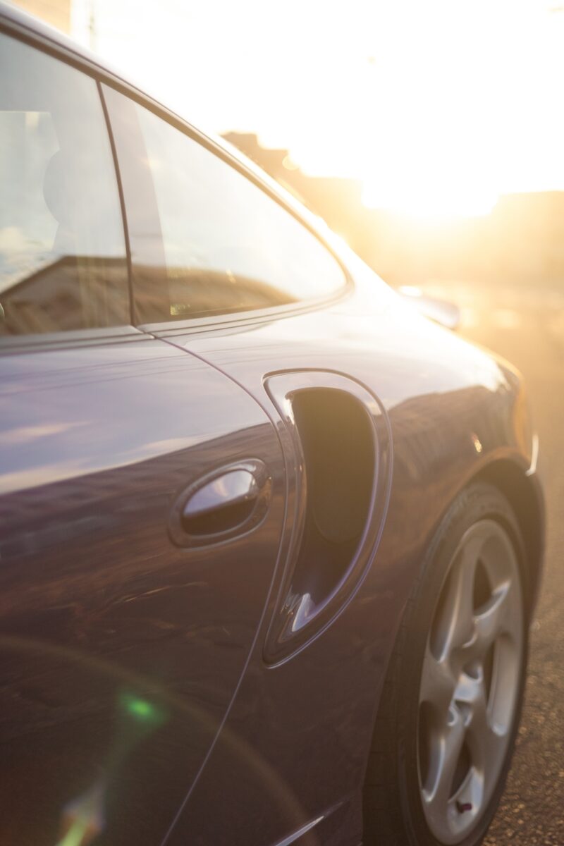 ポルシェ911ターボ（4WD/5AT）ただひたすらに、金持ち喧嘩せず